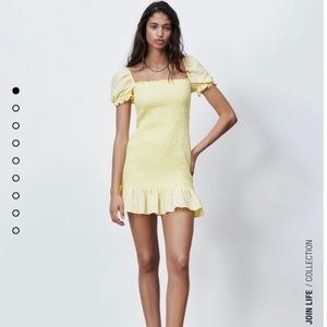 Zara light yellow mini Dress with puffy short sleeve, size 6
